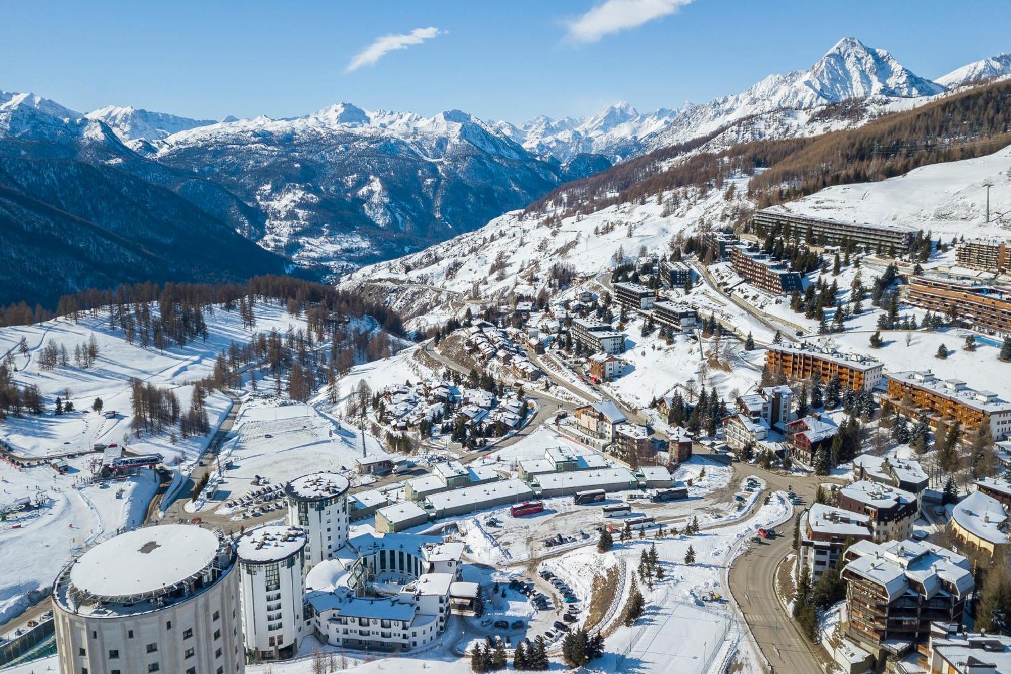 Belvedere Apartments - Happy Rentals Sestriere Ngoại thất bức ảnh
